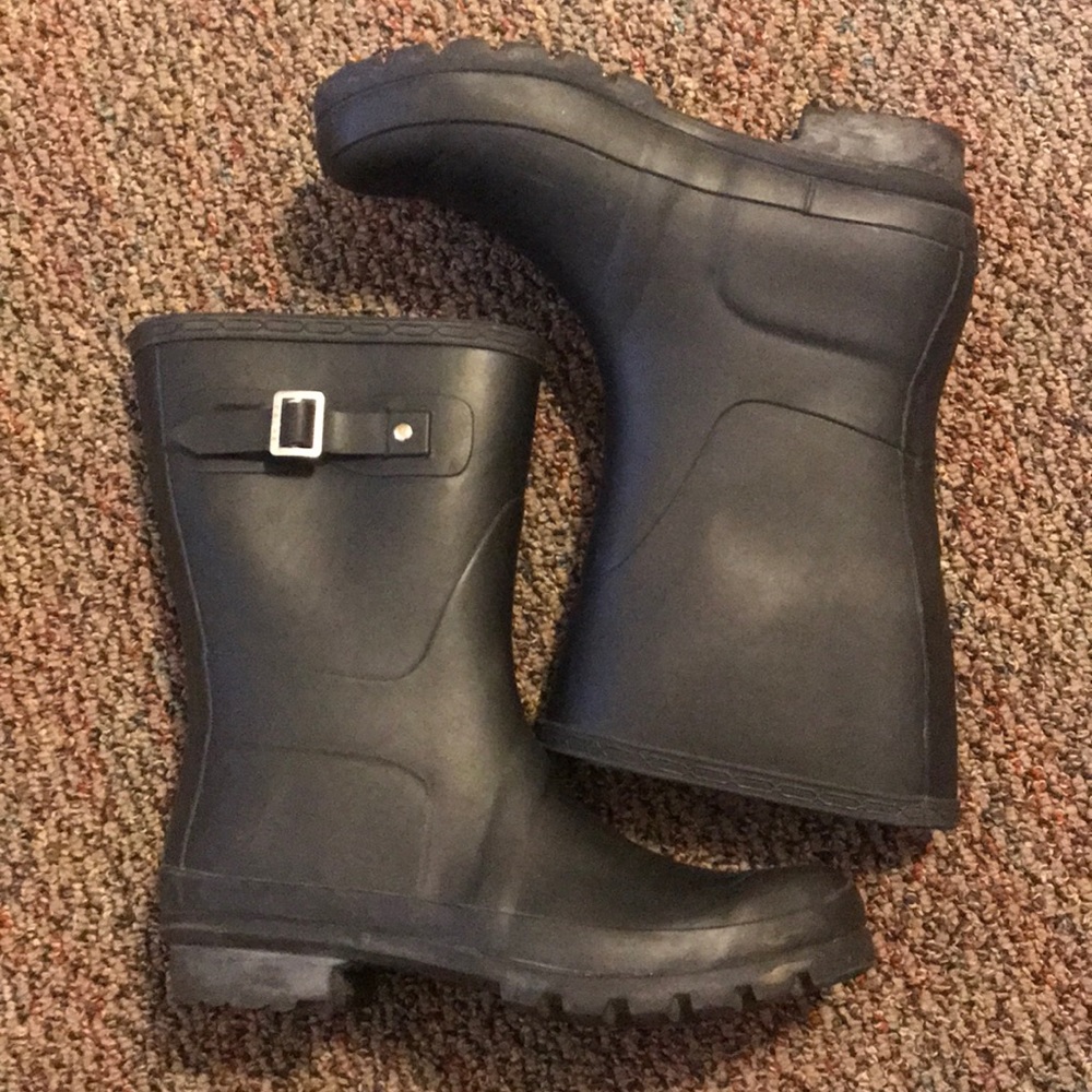 Rain boots
